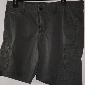 Gently Used Bermuda Shorts - Dark Green